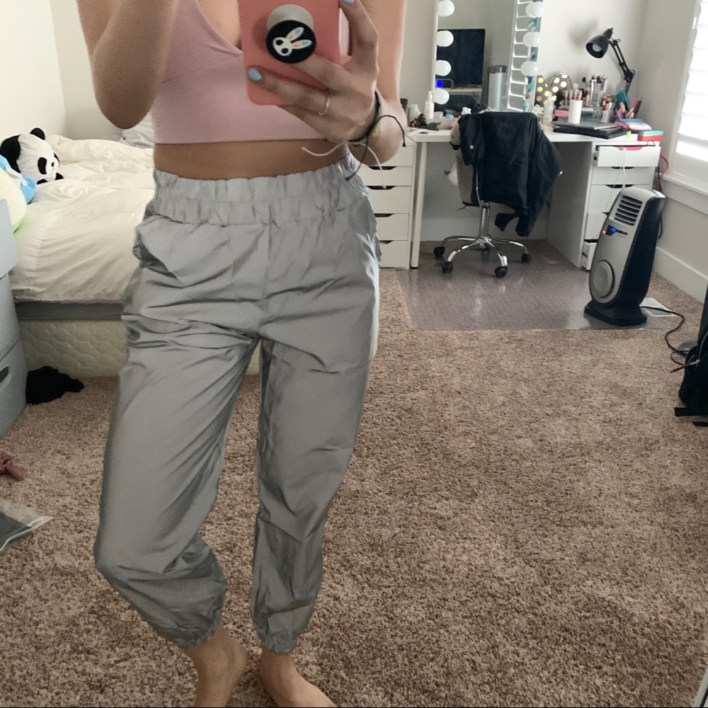 π¦π¦π¦ Reflective Jogger Pants - Picture 4 of 8